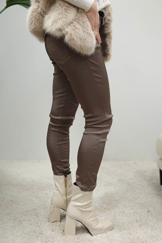 Broek Patricia