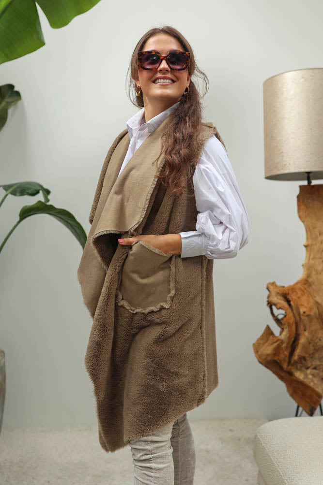 Vest Livia