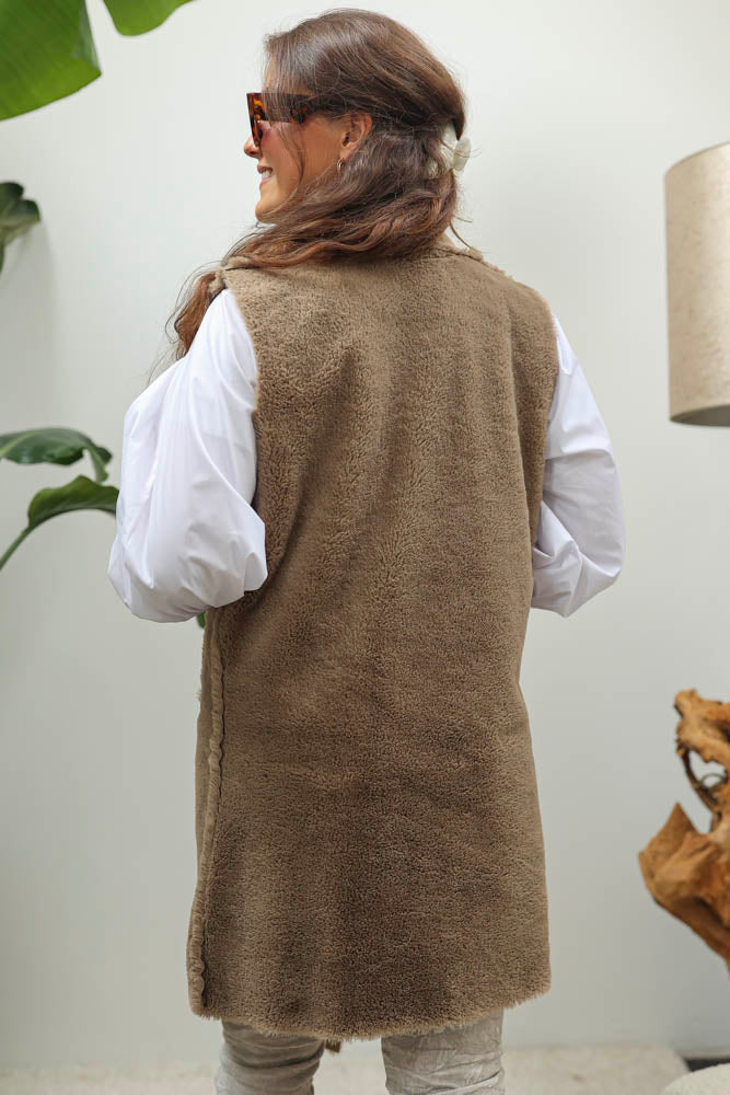 Vest Livia