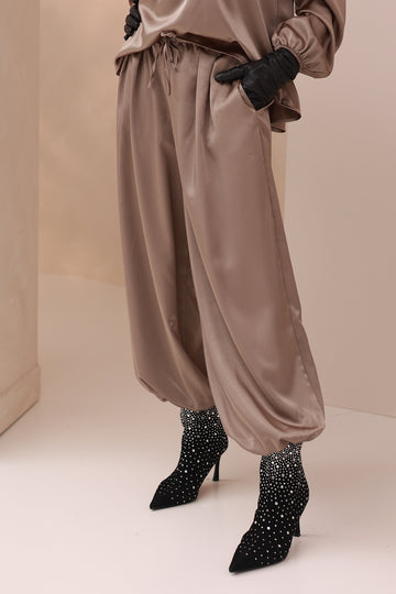 Broek Nneka