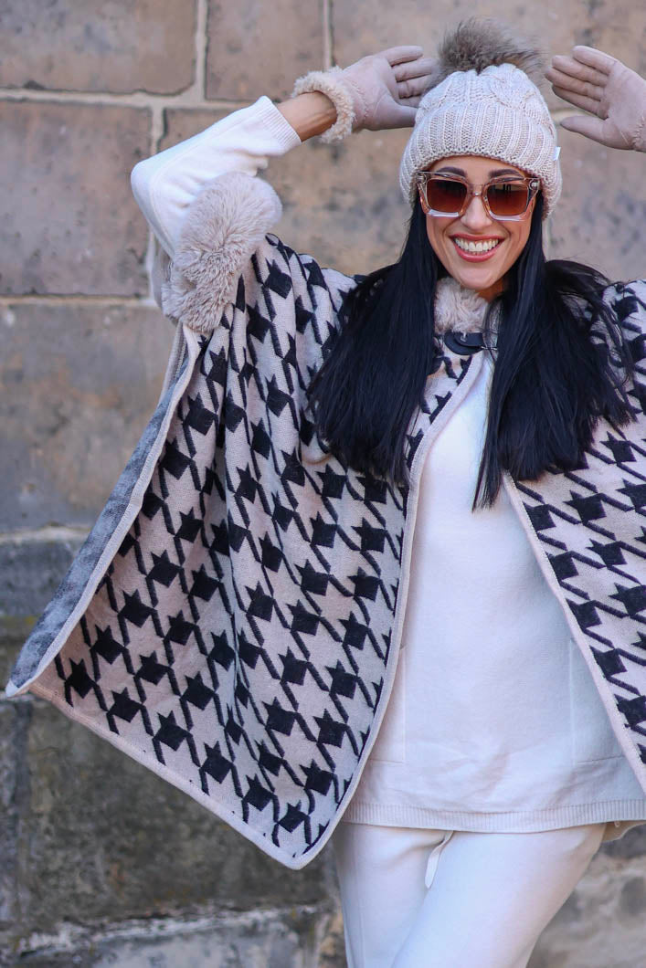 Poncho Lola