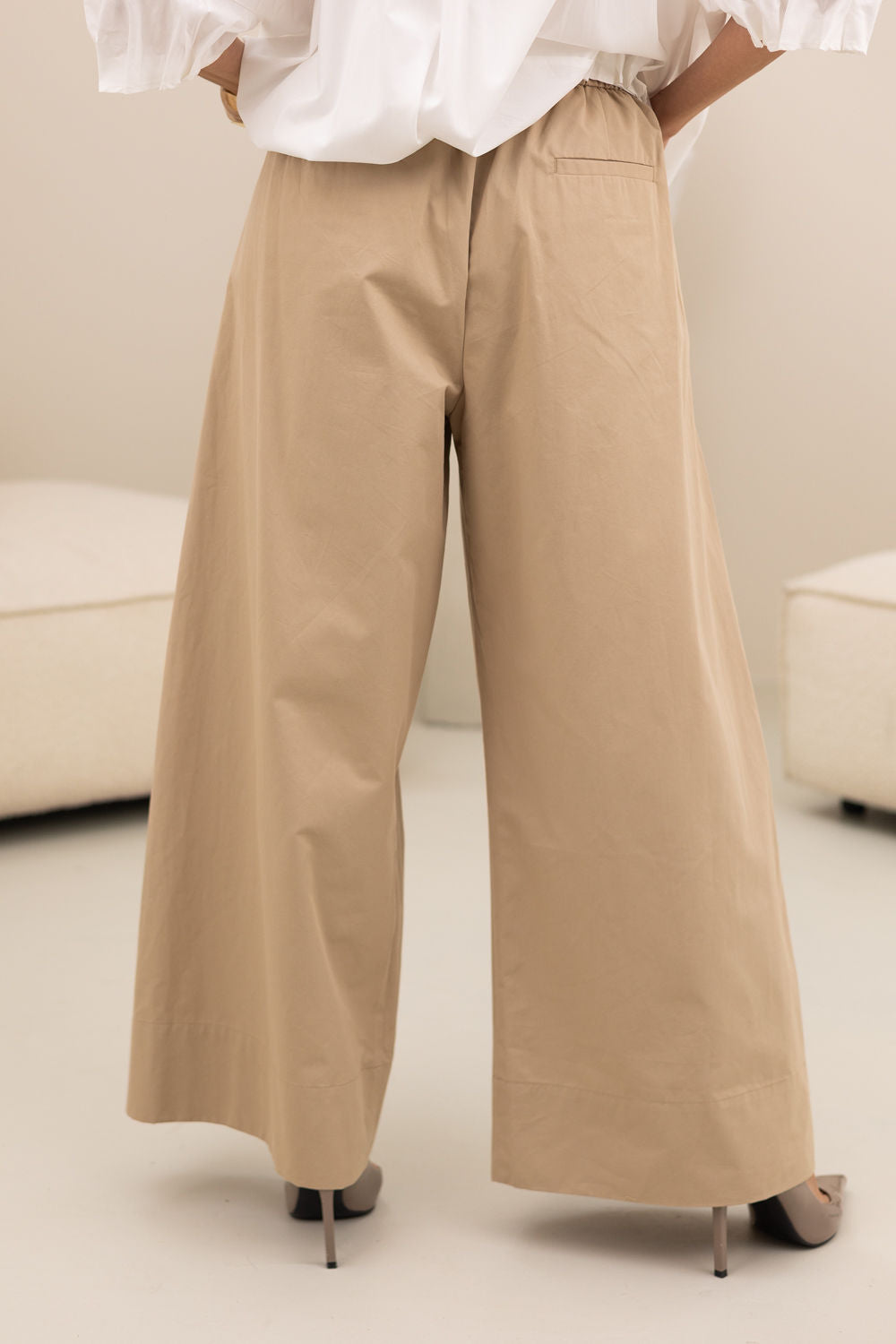 Broek Isvava