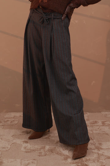 Broek Nikoletta