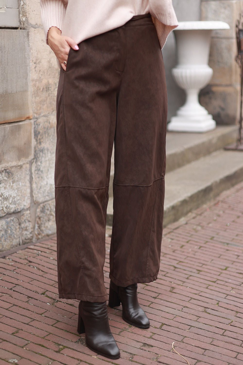 Broek Yarely