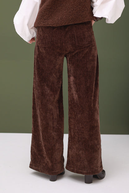 Broek Yura