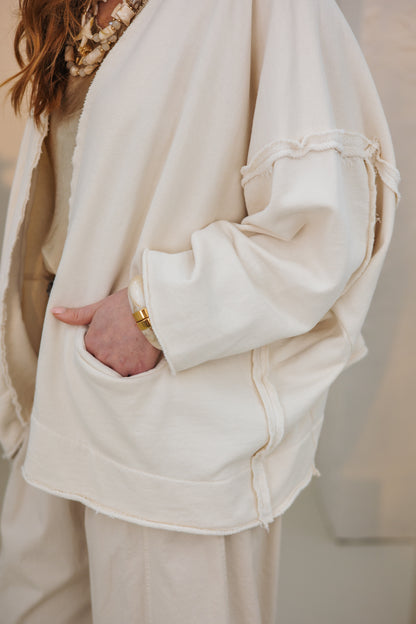 Vest Visadra
