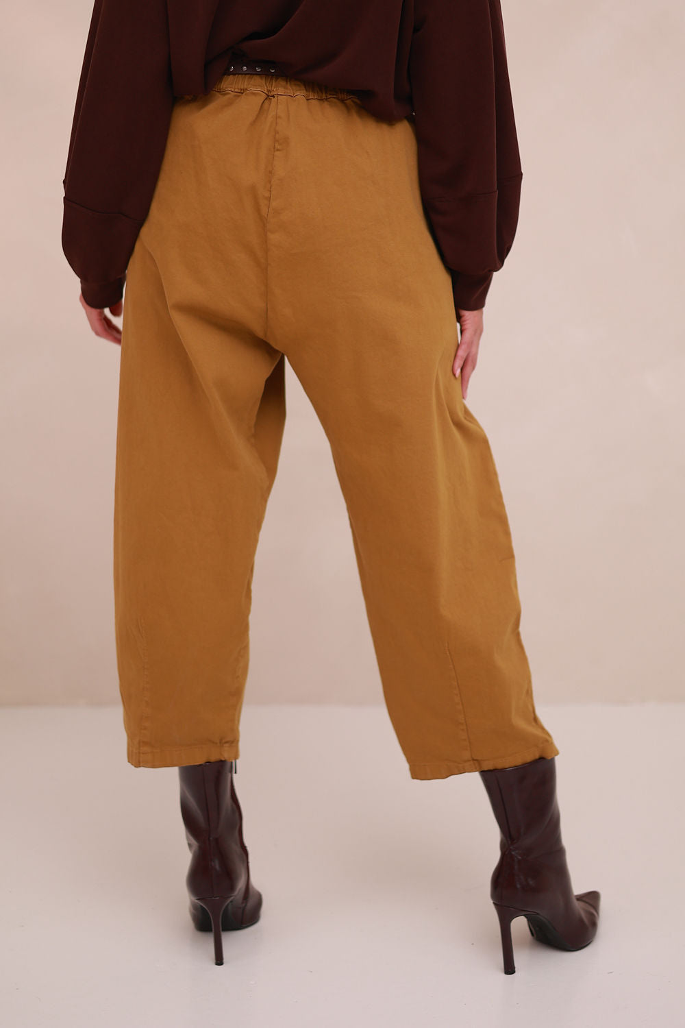 Broek Claudia