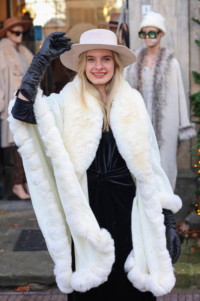 Poncho Mary