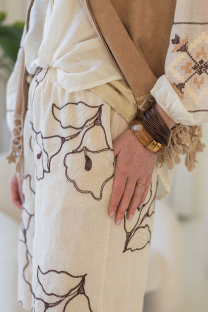 Broek Isnelia